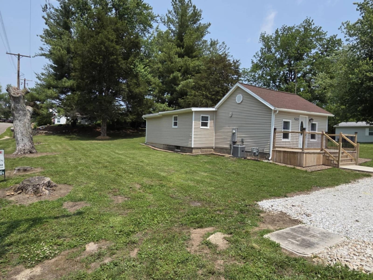115 Spring St. Kinderhook, Illinois