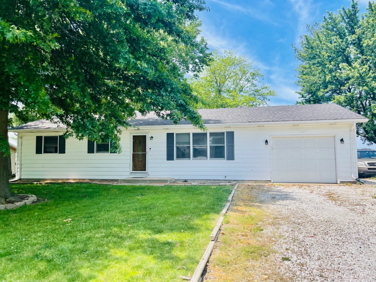 957 Conroy St., Pittsfield, IL  62363
