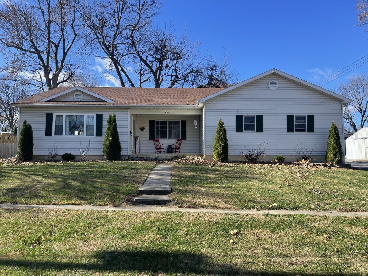 601 S. Memorial, Pittsfield, IL  62363