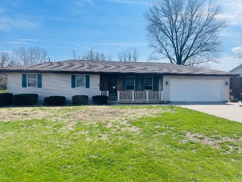 1033 W. Lowry St., Pittsfield, IL