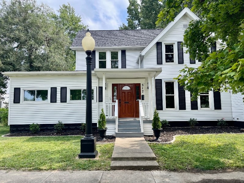 317 W. Adams St., Pittsfield, IL 62363 317 W. Adams St., Pittsfield, IL 62363